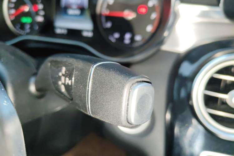 Used Mercedes-Benz C-Class 2018 C 200 Coupe Gear Lever