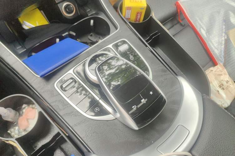 Used Mercedes-Benz C-Class 2018 C 180 L Fashion Edition Sport Version Gear Lever