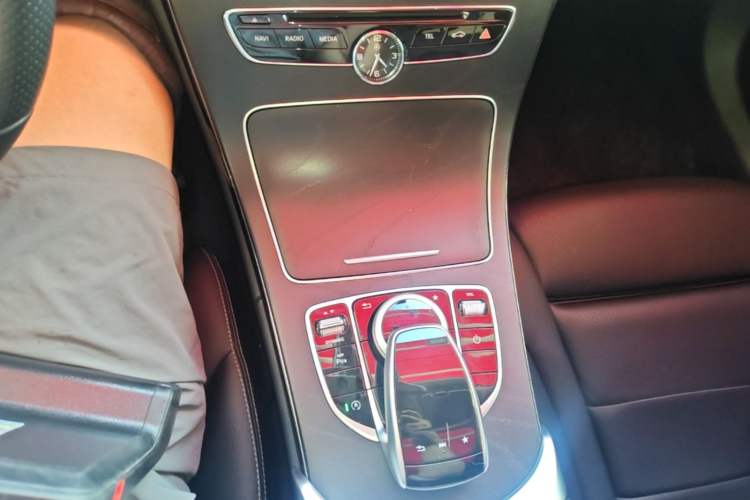 Used Mercedes-Benz C-Class 2018 C 200 L Sport Edition Achievement Special Edition Gear Lever