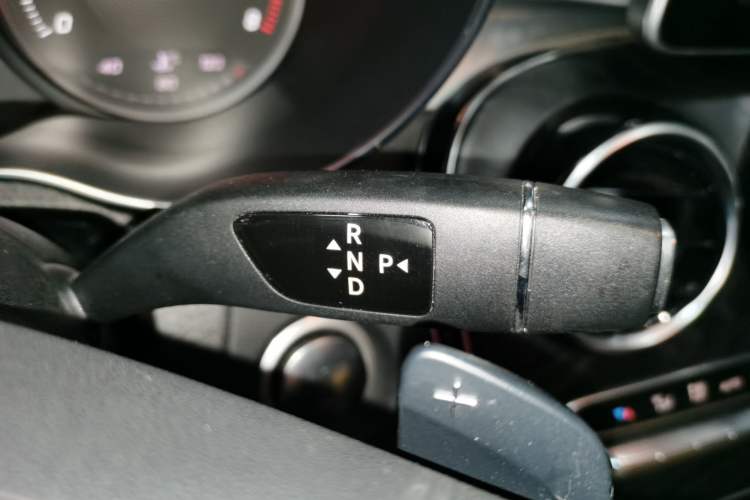 Used Mercedes-Benz C-Class 2018 C 200 L Sport Edition Gear Lever