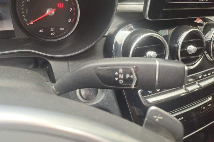 Used Mercedes-Benz C-Class 2018 C 200 Sport Edition Gear Lever