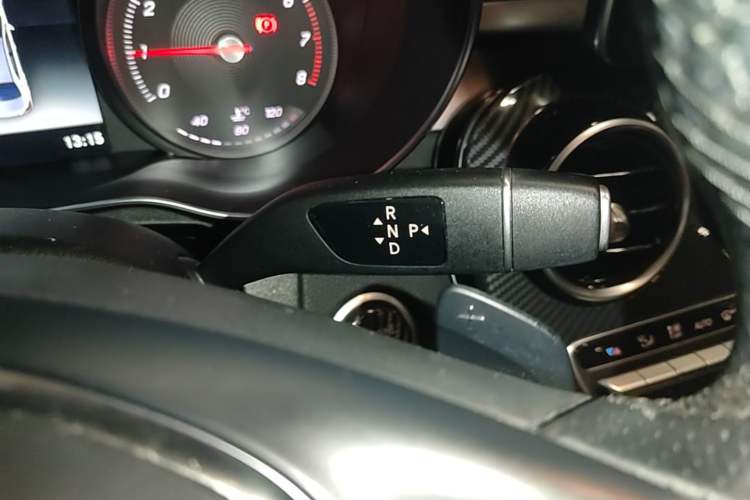 Used Mercedes-Benz C-Class 2018 C 180 L Fashion Edition Sport Version Gear Lever