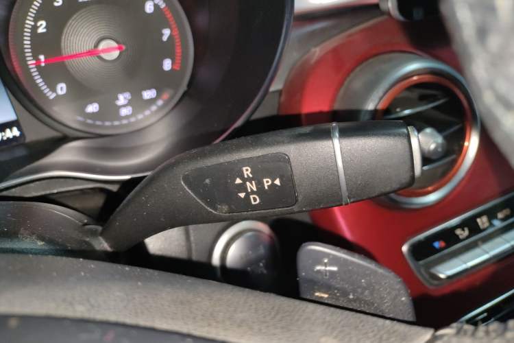 Used Mercedes-Benz C-Class 2018 C 200 Estate Gear Lever
