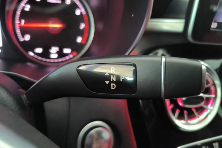 Used Mercedes-Benz C-Class 2018 C 200 Achievement Special Edition Gear Lever