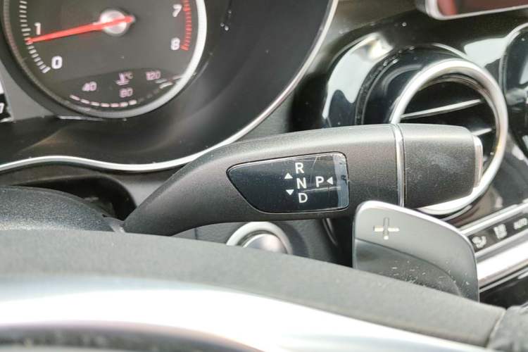 Used Mercedes-Benz C-Class 2018 C 200 Sport Edition Gear Lever