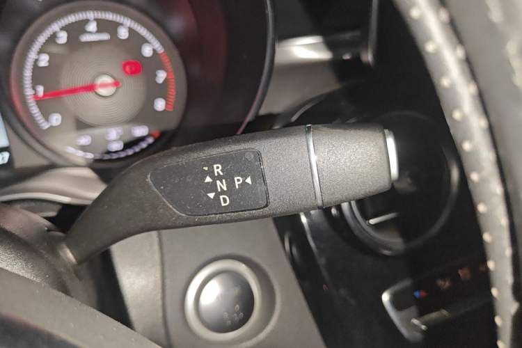 Used Mercedes-Benz C-Class 2018 C 200 Coupe Gear Lever