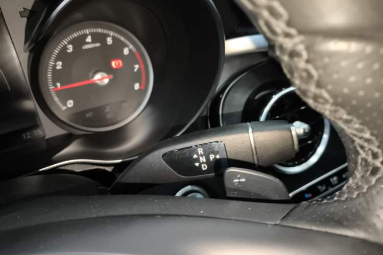 Used Mercedes-Benz C-Class 2018 C 200 L Sport Edition Gear Lever