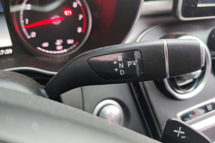 Used Mercedes-Benz C-Class 2018 C 200 L Sport Edition Achievement Special Edition Gear Lever