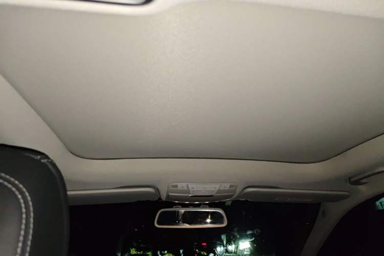 Used Mercedes-Benz C-Class 2018 C 200 L Sport Edition Headliner