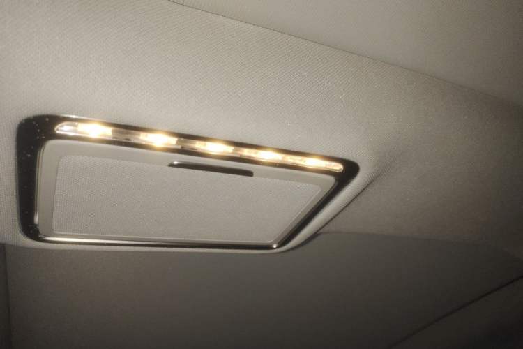 Used Mercedes-Benz C-Class 2018 C 200 L Sport Edition Headliner