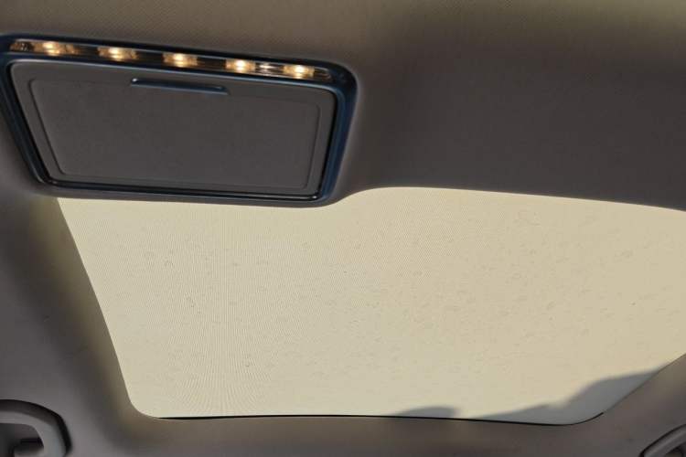 Used Mercedes-Benz C-Class 2018 C 200 L Sport Edition Headliner