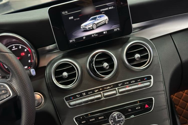 Used Mercedes-Benz C-Class 2018 C 200 Estate Interior 1