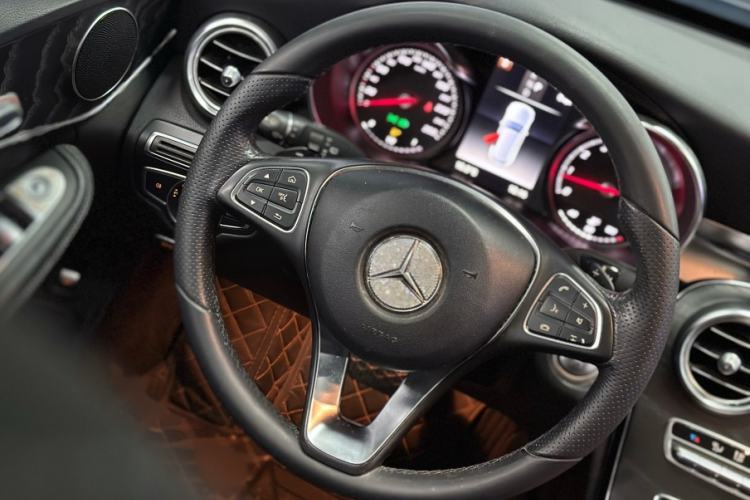 Used Mercedes-Benz C-Class 2018 C 200 Estate Interior 2