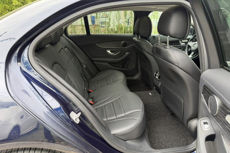 Used Mercedes-Benz C-Class 2018 C 200 L Sport Edition Interior 3