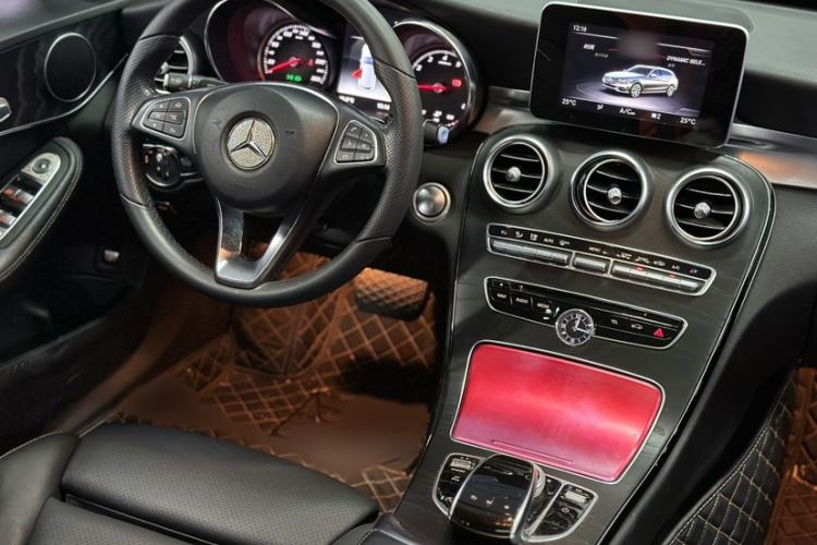 Used Mercedes-Benz C-Class 2018 C 200 Estate Interior 3