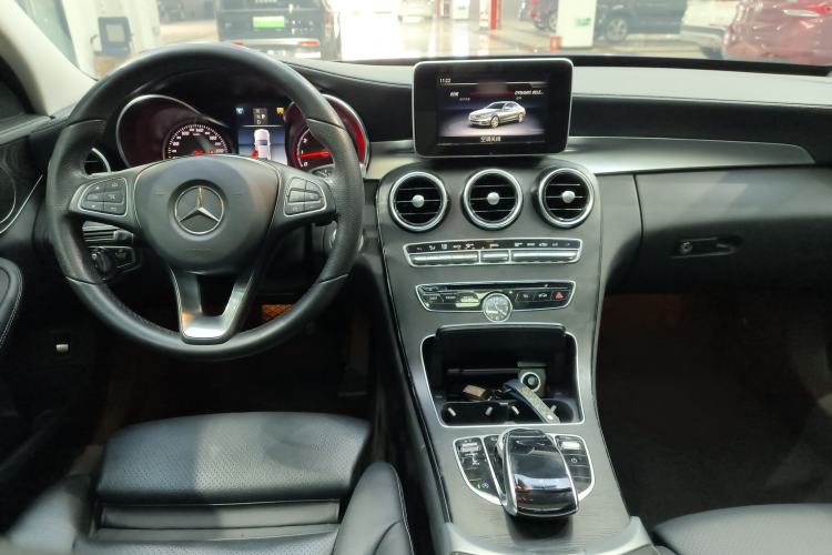 Used Mercedes-Benz C-Class 2018 C 200 L Sport Edition Interior 4