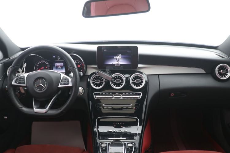 Used Mercedes-Benz C-Class 2018 C 200 Sport Edition Interior 4
