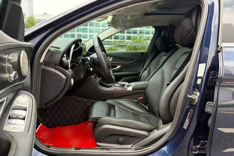 Used Mercedes-Benz C-Class 2018 C 200 L Sport Edition Interior 4
