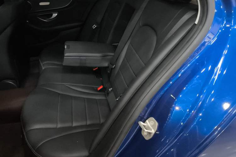 Used Mercedes-Benz C-Class 2018 C 200 L Sport Edition Interior 4