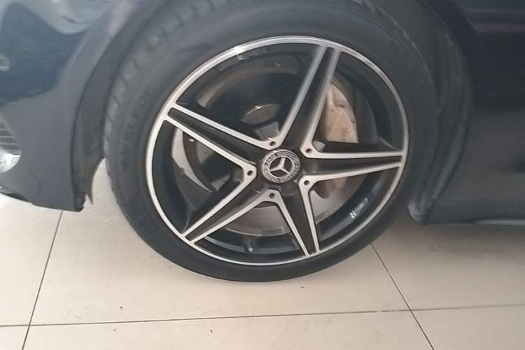 Used Mercedes-Benz C-Class 2018 C 200 Coupe Left Front Wheel Hub