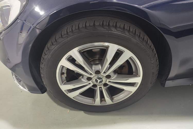 Used Mercedes-Benz C-Class 2018 C 200 L Sport Edition Left Front Wheel Hub