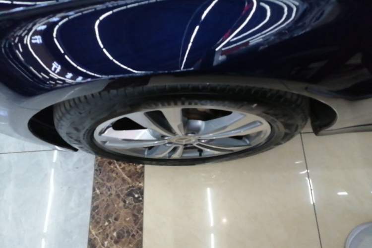 Used Mercedes-Benz C-Class 2018 C 200 L Sport Edition Left Front Wheel Hub