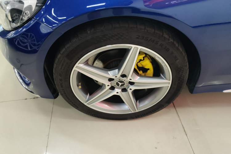 Used Mercedes-Benz C-Class 2018 C 200 L Sport Edition Left Front Wheel Hub