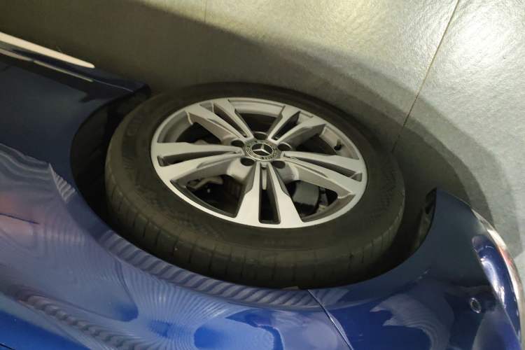 Used Mercedes-Benz C-Class 2018 C 200 L Sport Edition Left Front Wheel Hub