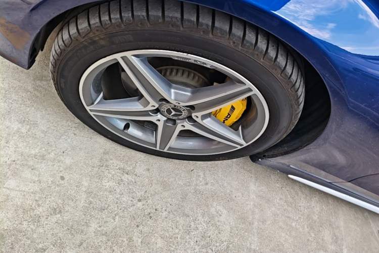 Used Mercedes-Benz C-Class 2018 C 200 L Sport Edition Achievement Special Edition Left Front Wheel Hub