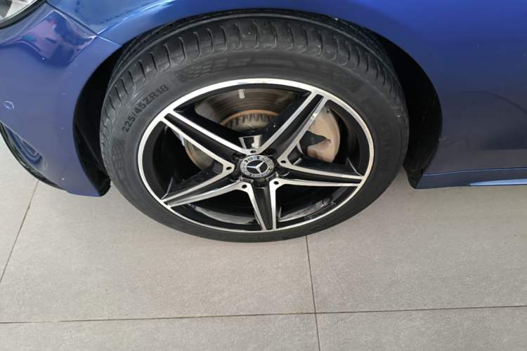 Used Mercedes-Benz C-Class 2018 C 200 Achievement Special Edition Left Front Wheel Hub