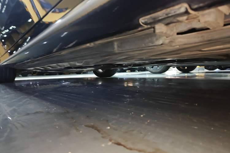 Used Mercedes-Benz C-Class 2018 C 200 L Sport Edition Left Side Sill