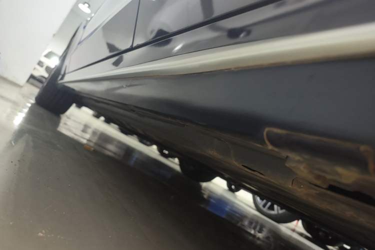 Used Mercedes-Benz C-Class 2018 C 200 L Sport Edition Left Side Sill