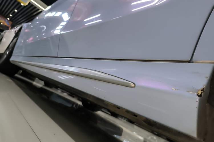 Used Mercedes-Benz C-Class 2018 C 200 L Sport Edition Left Side Sill