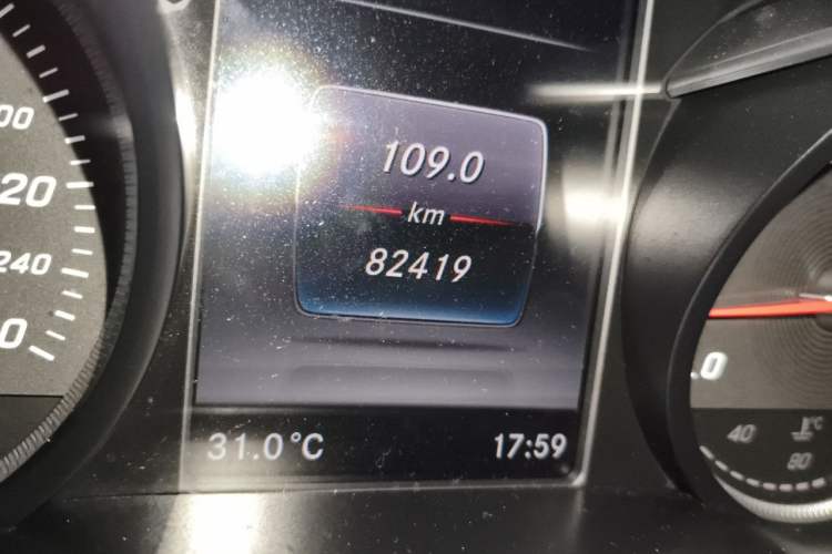 Used Mercedes-Benz C-Class 2018 C 200 L Sport Edition Odometer Close Up