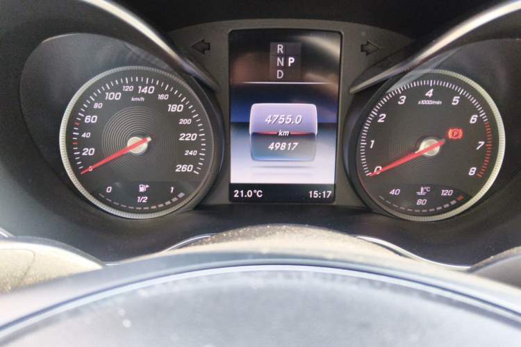 Used Mercedes-Benz C-Class 2018 C 200 L Sport Edition Odometer Close Up