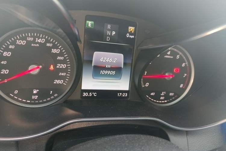 Used Mercedes-Benz C-Class 2018 C 200 L Sport Edition Odometer Close Up