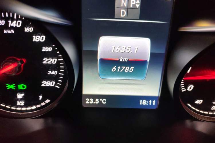 Used Mercedes-Benz C-Class 2018 C 200 Sport Edition Odometer Close Up