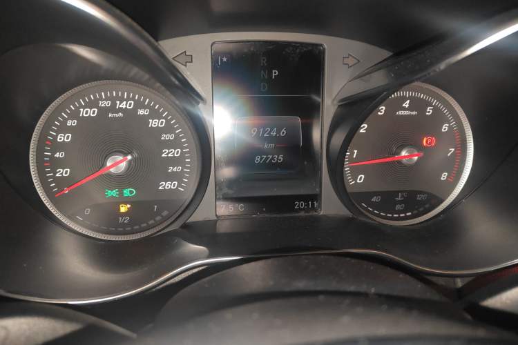 Used Mercedes-Benz C-Class 2018 C 200 Sport Edition Odometer Close Up