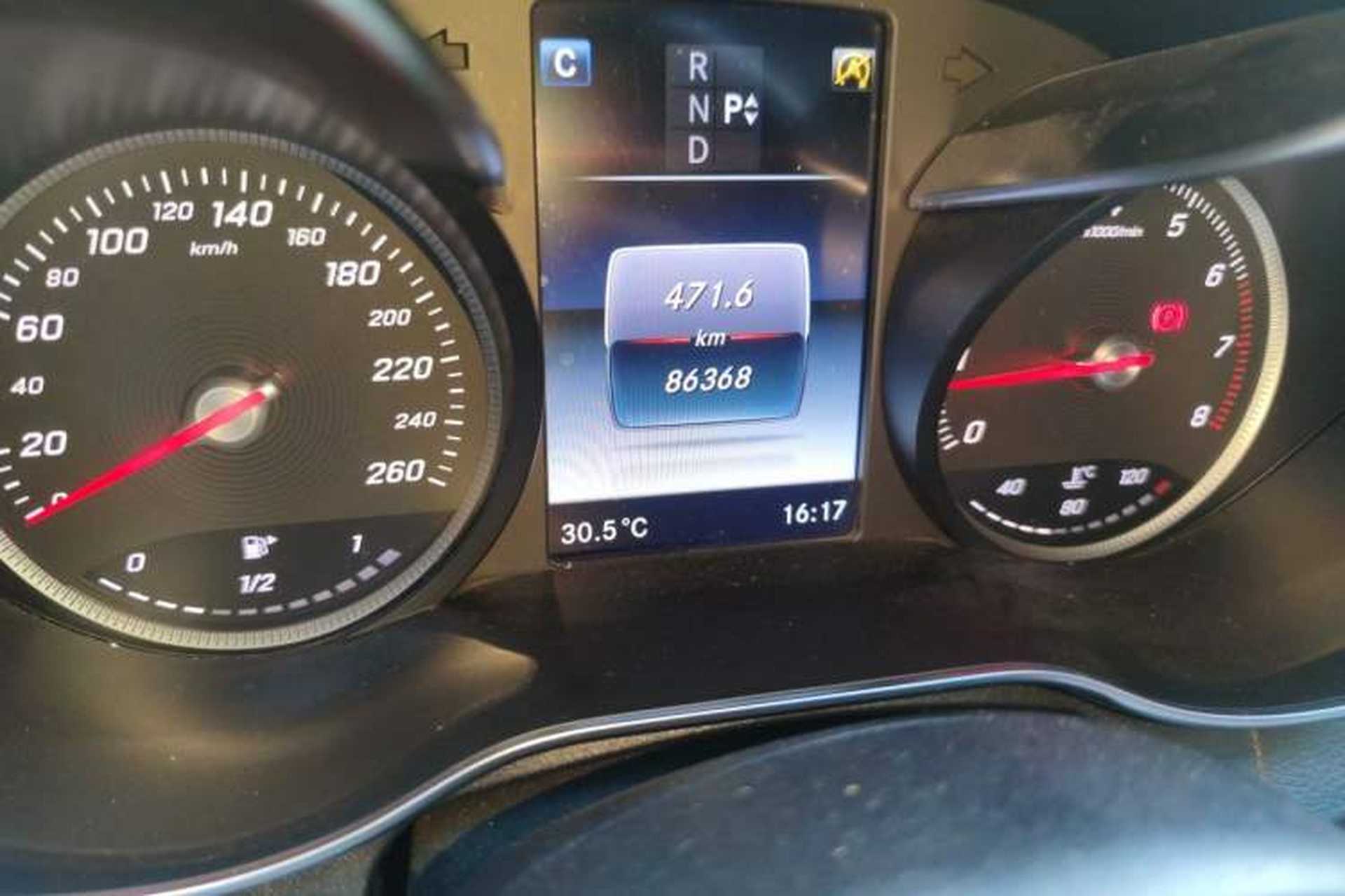 Used Mercedes-Benz C-Class 2018 C 200 L Sport Edition Odometer Close Up