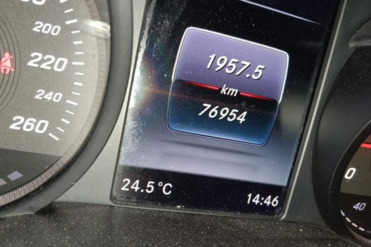 Used Mercedes-Benz C-Class 2018 C 200 L Sport Edition Odometer Close Up