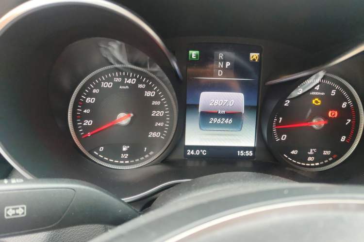 Used Mercedes-Benz C-Class 2018 C 180 L Dynamic Sports Edition Odometer Close Up
