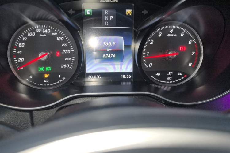 Used Mercedes-Benz C-Class 2018 C 200 L Sport Edition Odometer Close Up
