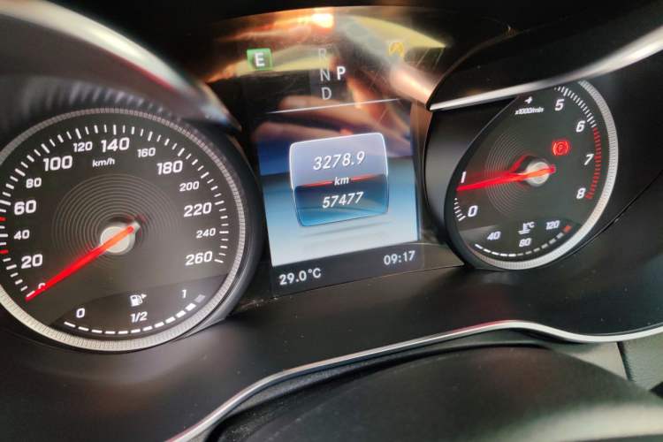 Used Mercedes-Benz C-Class 2018 C 200 L Sport Edition Odometer Close Up