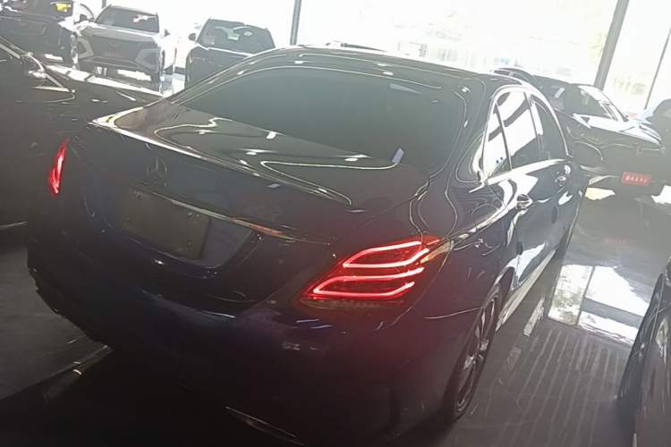 Used Mercedes-Benz C-Class 2018 C 200 L Sport Edition Rear Right 45 Deg