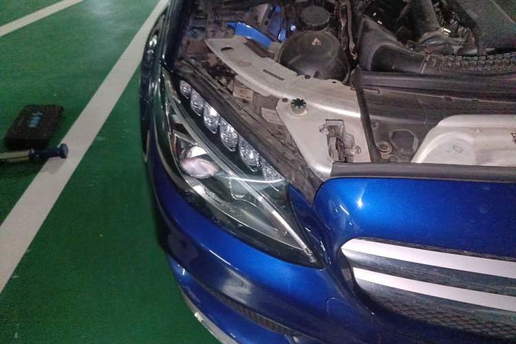 Used Mercedes-Benz C-Class 2018 C 200 L Sport Edition Right Front Headlight