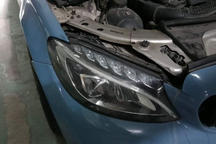 Used Mercedes-Benz C-Class 2018 C 200 L Sport Edition Right Front Headlight