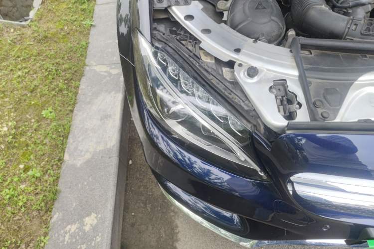 Used Mercedes-Benz C-Class 2018 C 180 L Fashion Edition Sport Version Right Front Headlight