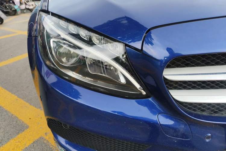 Used Mercedes-Benz C-Class 2018 C 200 L Sport Edition Right Front Headlight