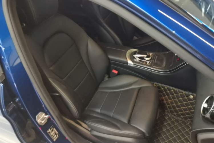 Used Mercedes-Benz C-Class 2018 C 180 L Fashion Edition Sport Version Right Front Seat