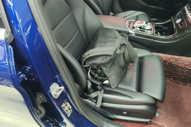Used Mercedes-Benz C-Class 2018 C 200 L Sport Edition Right Front Seat